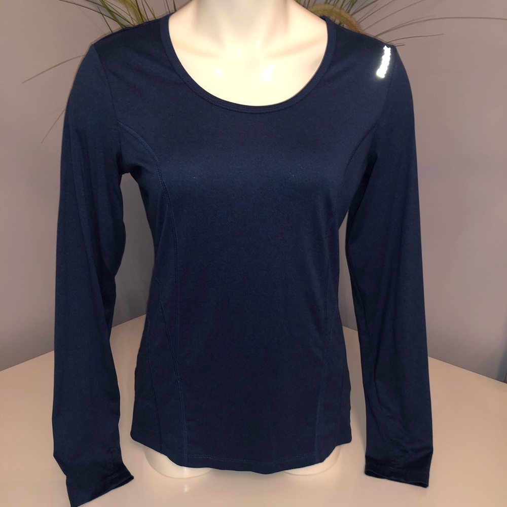 SOLD!!! Reebok T-Shirt M